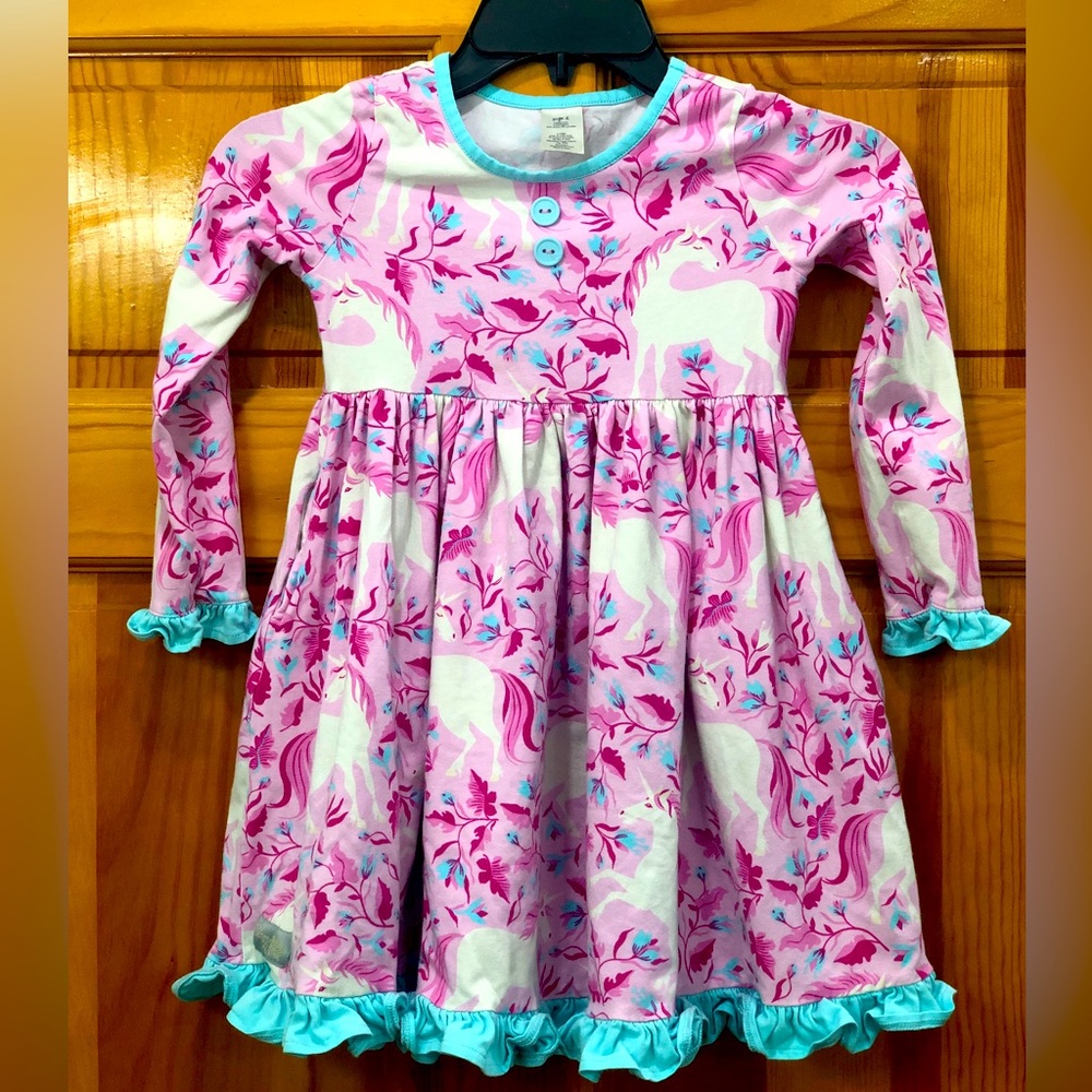 Eleanor Rose Pink Unicorn long sleeve dress w/pockets. Size 6.